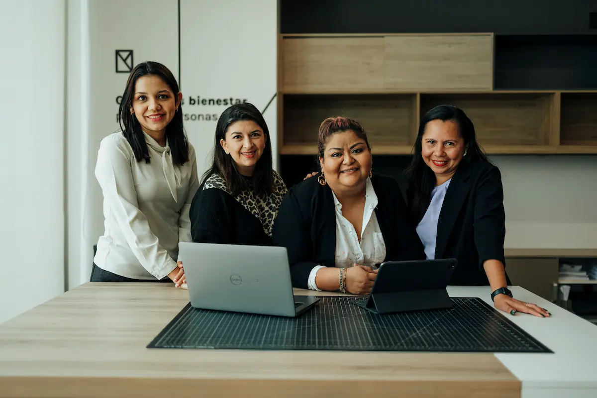 Empoderando el futuro: Mujeres OSROCA Corporativo